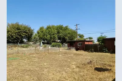 4949 E San Carlos, Rancho Dominguez, CA 90221 - Photo 9