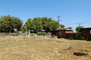 4949 E San Carlos, Rancho Dominguez, CA 90221 - Photo 9