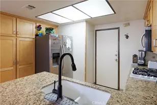 6000 Arbutus Ave, Huntington Park, CA 90255 - Photo 11