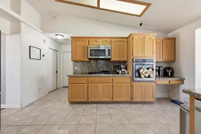 24030 Cahuilla Road, Apple Valley, CA 92307 - Photo 17