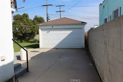 9812 S Denker, Los Angeles, CA 90047 - Photo 23