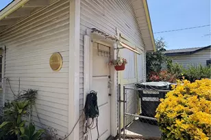 485 Highland Ct, Upland, CA 91786 - Photo 17