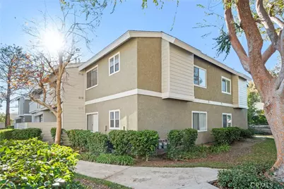 27645 J Susan Beth Way, Saugus, CA 91350 - Photo 5