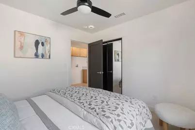 584 N Plymouth, Los Angeles, CA 90004 - Photo 47