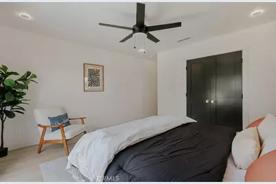 584 N Plymouth, Los Angeles, CA 90004 - Photo 33