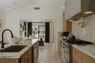 584 N Plymouth, Los Angeles, CA 90004 - Photo 17