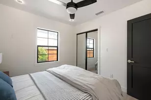 584 N Plymouth, Los Angeles, CA 90004 - Photo 45