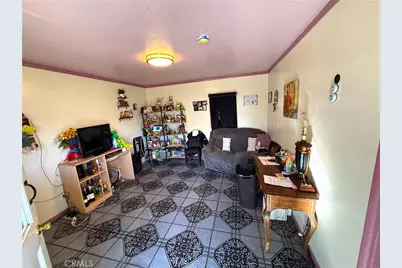 9715 Grandee, Los Angeles, CA 90002 - Photo 7