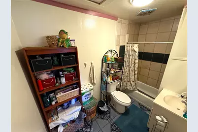 9715 Grandee, Los Angeles, CA 90002 - Photo 13