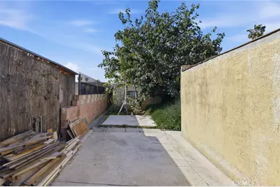 924 Euclid, Los Angeles, CA 90023 - Photo 33