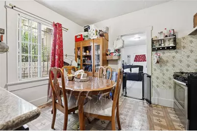 924 Euclid, Los Angeles, CA 90023 - Photo 15