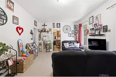 924 Euclid, Los Angeles, CA 90023 - Photo 11