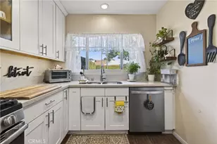 807 S Verdugo Rd, Glendale, CA 91205 - Photo 17