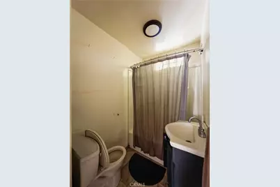 1361 W Vernon Avenue, Los Angeles, CA 90037 - Photo 13