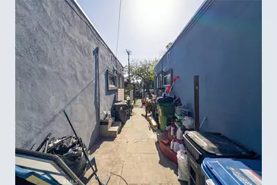 1361 W Vernon Avenue, Los Angeles, CA 90037 - Photo 11