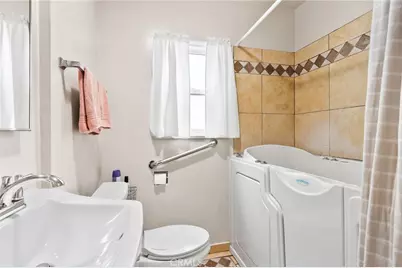 125 N 21st, Montebello, CA 90640 - Photo 11