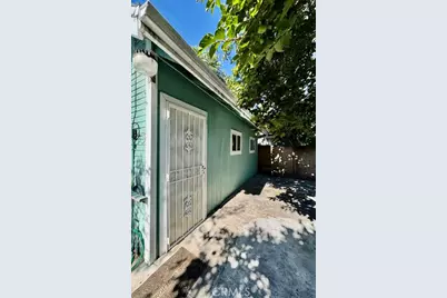 1199 W 38th Street, Los Angeles, CA 90037 - Photo 5