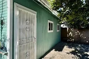 1199 W 38th St, Los Angeles, CA 90037 - Photo 5