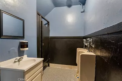 917 W Whittier, Montebello, CA 90640 - Photo 31