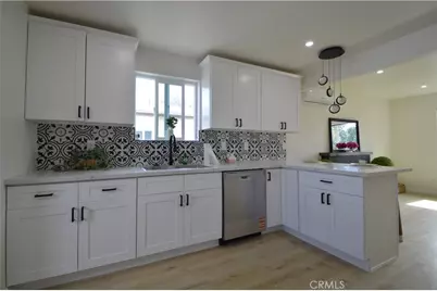 551 W 101 Street, Los Angeles, CA 90044 - Photo 13