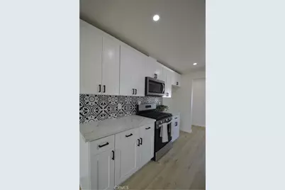 551 W 101 Street, Los Angeles, CA 90044 - Photo 23