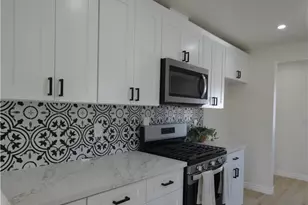 551 W 101st St, Los Angeles, CA 90044 - Photo 23