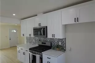 551 W 101st St, Los Angeles, CA 90044 - Photo 21