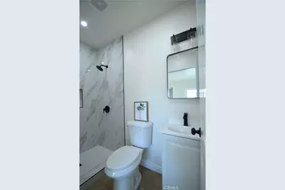 551 W 101 Street, Los Angeles, CA 90044 - Photo 31