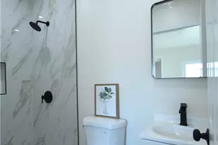 551 W 101st St, Los Angeles, CA 90044 - Photo 31