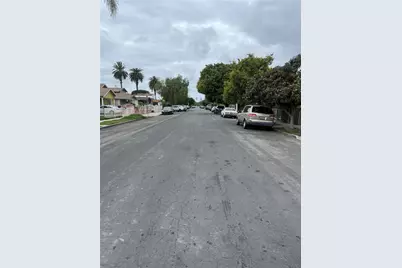 1725 W 38th Street, Los Angeles, CA 90062 - Photo 1