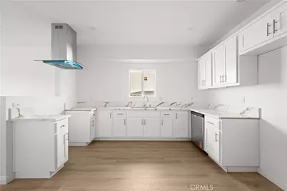 731 E 41st Place, Los Angeles, CA 90011 - Photo 31