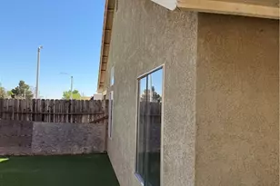 43527 Grange, Lancaster, CA 93535 - Photo 17