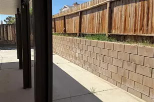 43527 Grange, Lancaster, CA 93535 - Photo 11