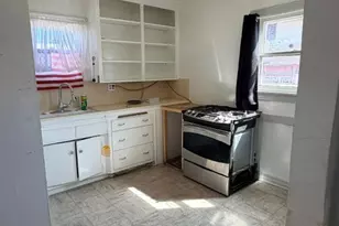 1021 W Chandler St, Wilmington, CA 90744 - Photo 7