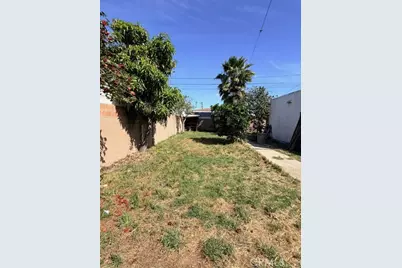 1021 W Chandler Street, Wilmington, CA 90744 - Photo 25