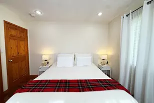 555 Hickory Ln, Pasadena, CA 91103 - Photo 17