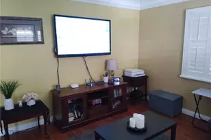 8206 Bell Ave, Los Angeles, CA 90001 - Photo 3