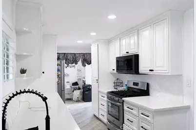 161 W Harcourt Street, Long Beach, CA 90805 - Photo 5