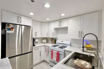700 W 3rd Street #A104, Santa Ana, CA 92701 - Photo 5