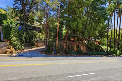 10064 Sunland Boulevard, Sunland, CA 91040 - Photo 7