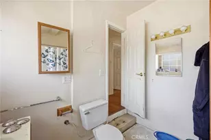 10064 Sunland Blvd, Sunland, CA 91040 - Photo 59