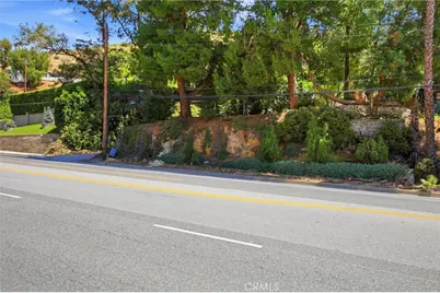 10064 Sunland Boulevard, Sunland, CA 91040 - Photo 53