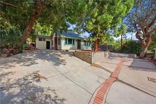 10064 Sunland Blvd, Sunland, CA 91040 - Photo 19