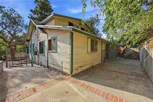 10064 Sunland Blvd, Sunland, CA 91040 - Photo 25