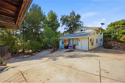 10064 Sunland Boulevard, Sunland, CA 91040 - Photo 3