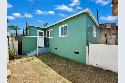 902 Island Avenue, Wilmington, CA 90744 - Photo 3