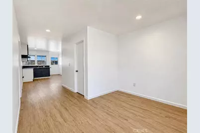 902 Island Avenue, Wilmington, CA 90744 - Photo 13