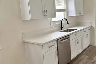 22814 Collins, Woodland Hills, CA 91367 - Photo 3