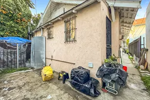 348 W Vernon Ave, Los Angeles, CA 90037 - Photo 9