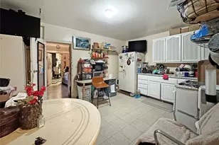348 W Vernon Ave, Los Angeles, CA 90037 - Photo 29